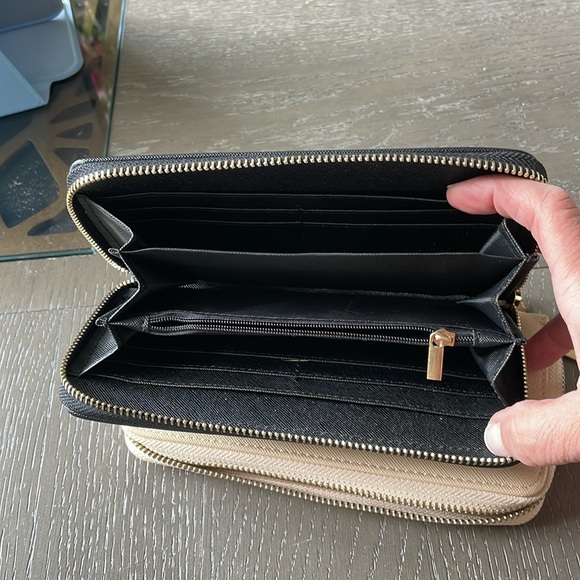 Bone PINK  wallet with cards and compartments & rose gold zipper . - Picture 5 of 6